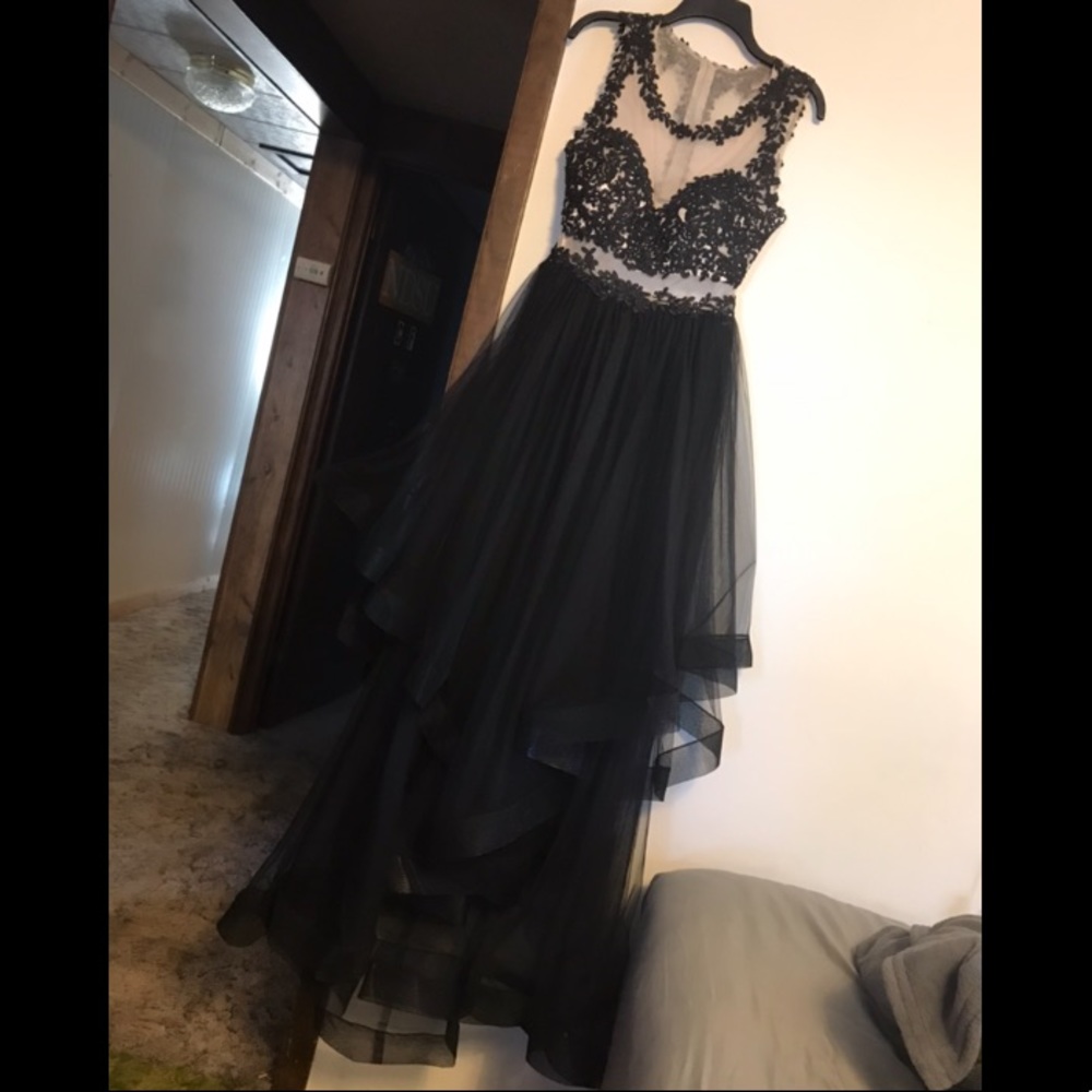 Black prom dress